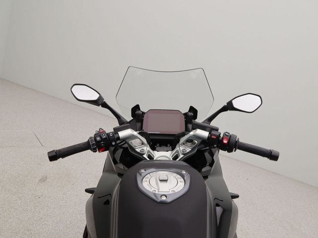 bmw - r-1300-rs