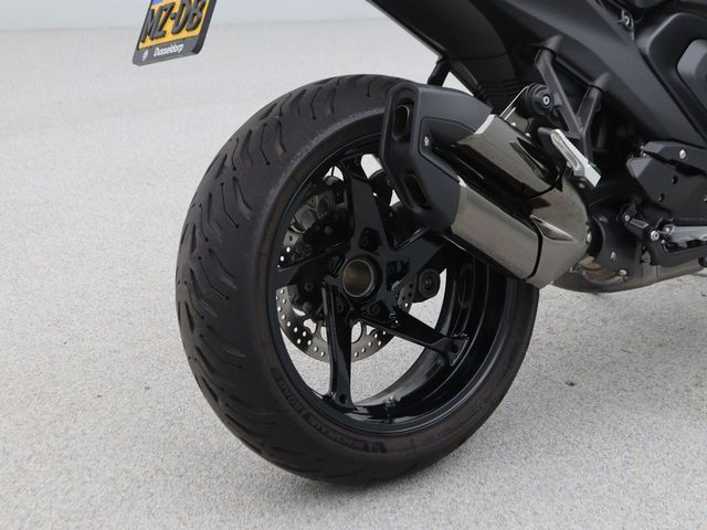 bmw - r-1300-rs