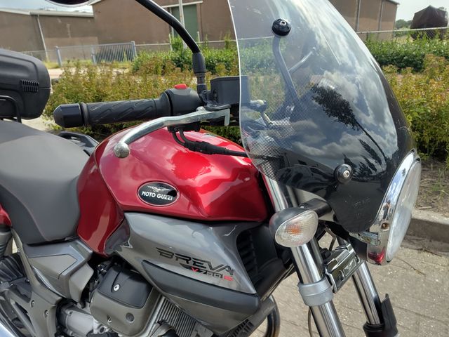 moto-guzzi - 750-breva-touring