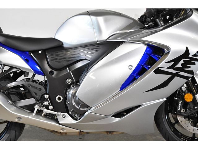 suzuki - gsx-r-1300-hayabusa