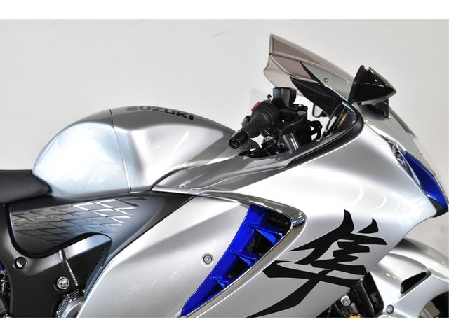 suzuki - gsx-r-1300-hayabusa