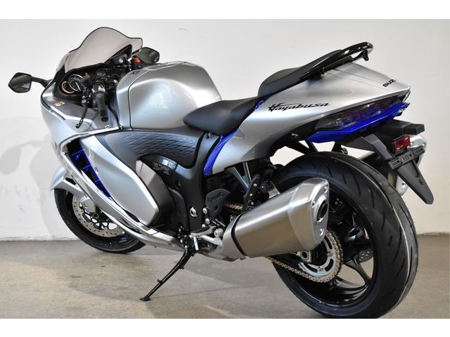 suzuki - gsx-r-1300-hayabusa