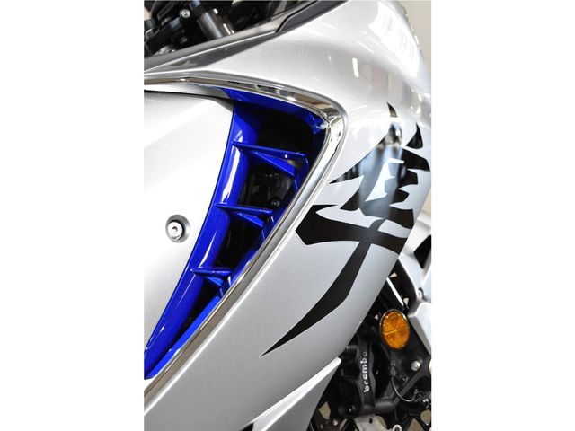suzuki - gsx-r-1300-hayabusa