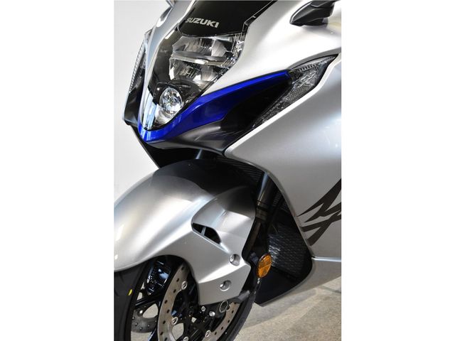 suzuki - gsx-r-1300-hayabusa
