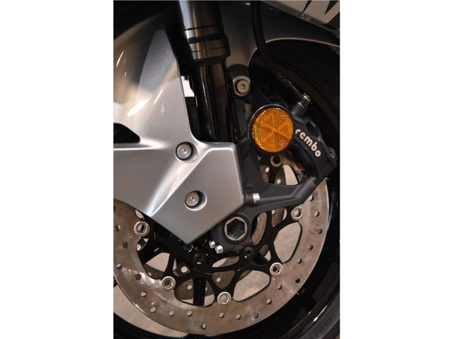 suzuki - gsx-r-1300-hayabusa