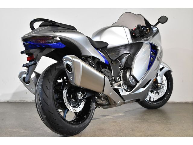 suzuki - gsx-r-1300-hayabusa