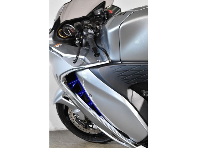 suzuki - gsx-r-1300-hayabusa