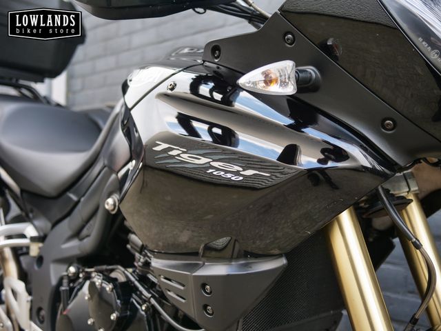 triumph - tiger-1050