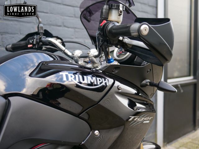 triumph - tiger-1050