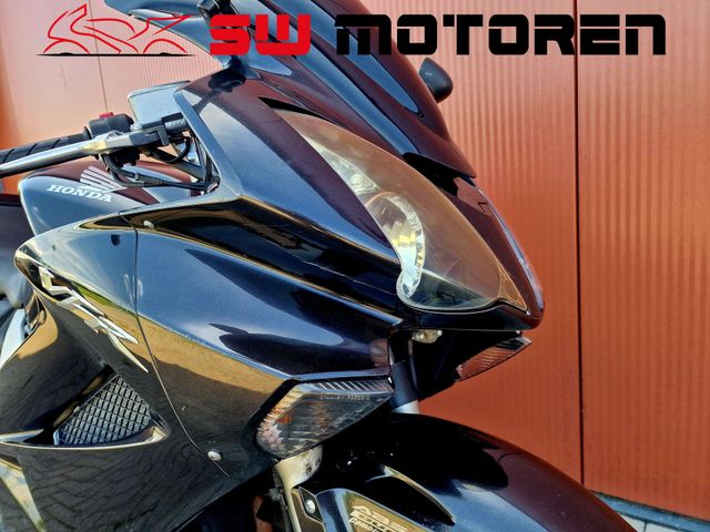 honda - vfr-800-fi-vtec-abs