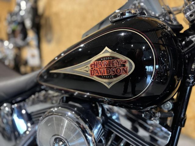 harley-davidson - heritage-softail-classic-flstc