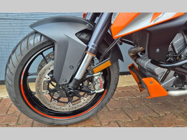 ktm - 1290-super-duke-gt