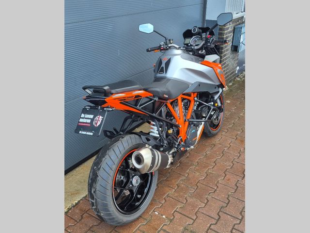 ktm - 1290-super-duke-gt
