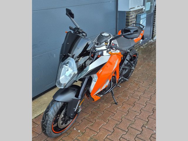 ktm - 1290-super-duke-gt