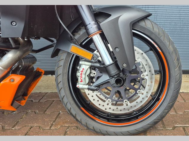 ktm - 1290-super-duke-gt