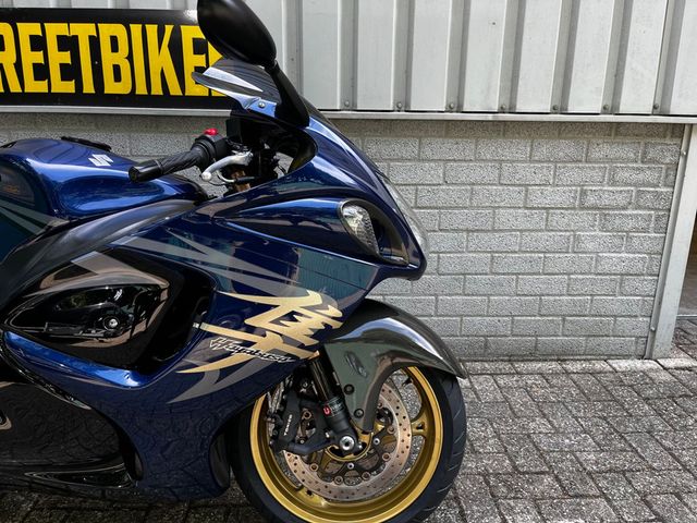 suzuki - gsx-r-1300-hayabusa