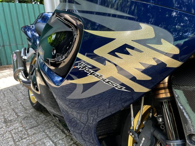 suzuki - gsx-r-1300-hayabusa