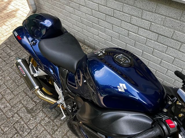 suzuki - gsx-r-1300-hayabusa