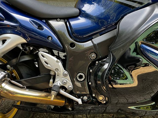 suzuki - gsx-r-1300-hayabusa