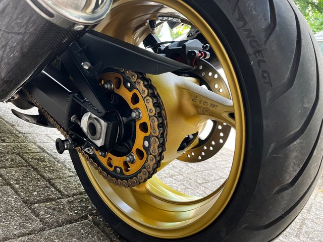 suzuki - gsx-r-1300-hayabusa