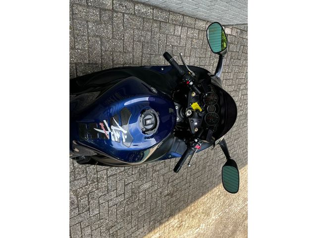 suzuki - gsx-r-1300-hayabusa