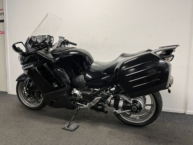 kawasaki - gtr-1400