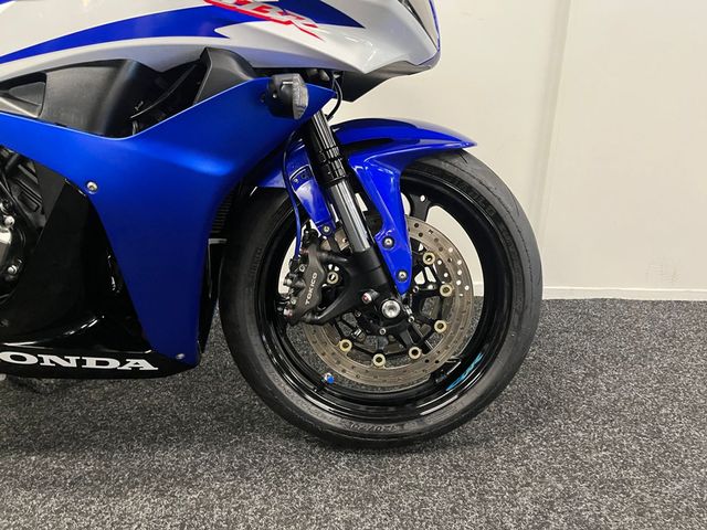 honda - cbr-600-rr