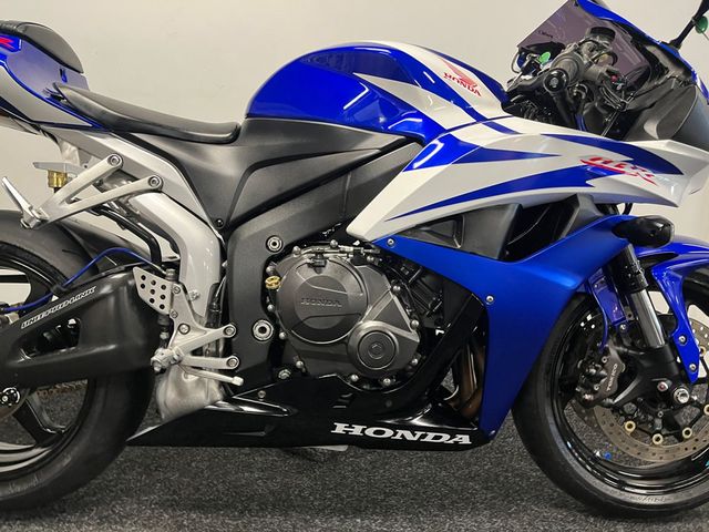 honda - cbr-600-rr