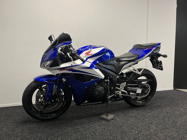 honda - cbr-600-rr