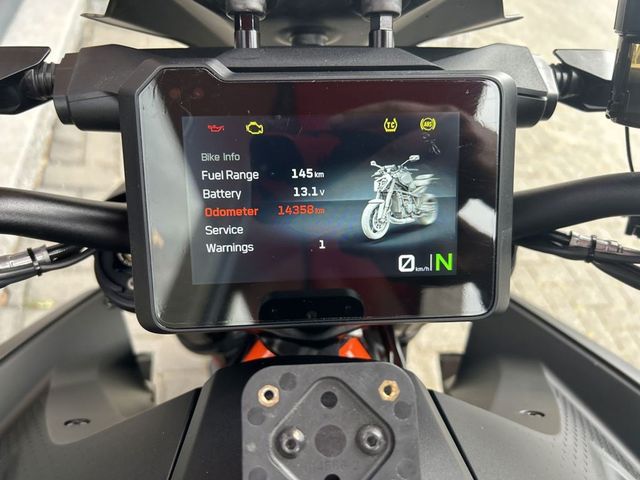 ktm - 1390-super-duke-r