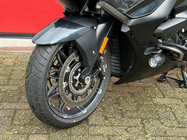 bmw - k-1600-b-midnight