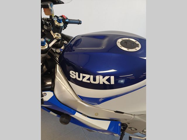 suzuki - gsx-r-750