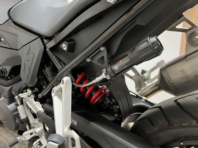 bmw - f-900-gs