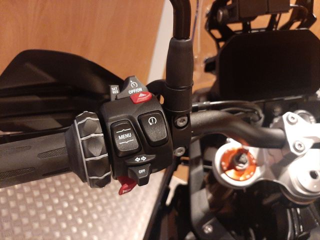 bmw - f-900-gs