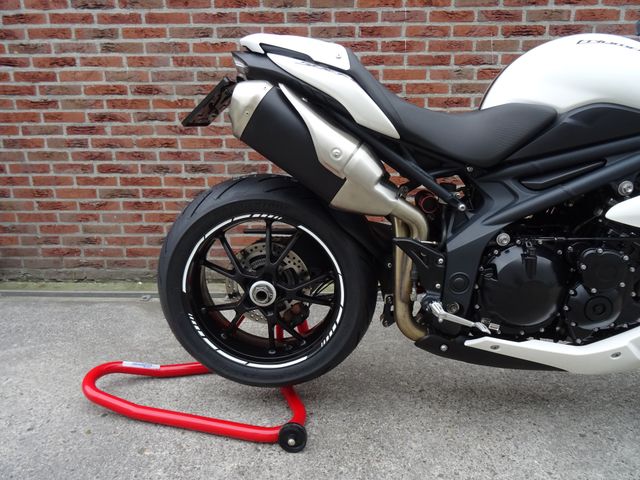 triumph - speed-triple-1050-abs