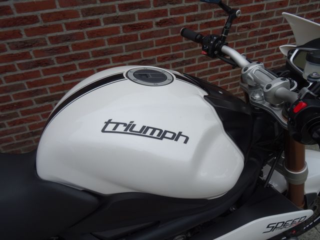 triumph - speed-triple-1050-abs