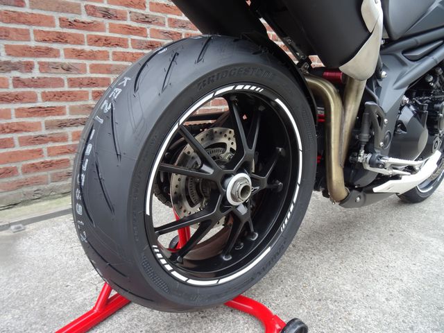 triumph - speed-triple-1050-abs