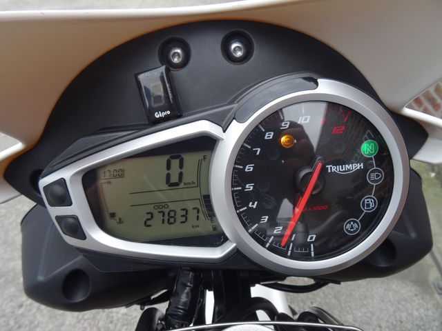 triumph - speed-triple-1050-abs