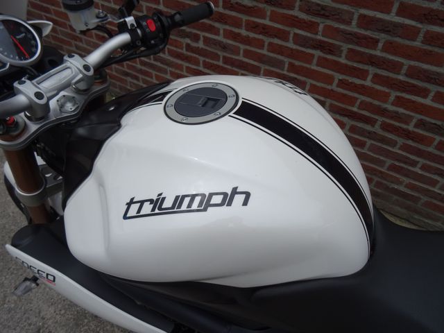 triumph - speed-triple-1050-abs