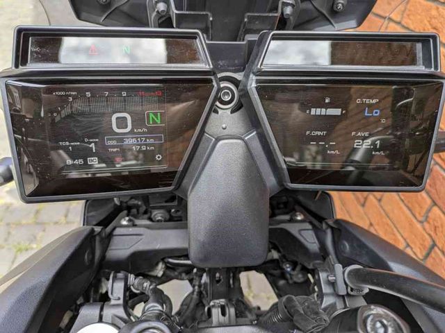 yamaha - tracer-9