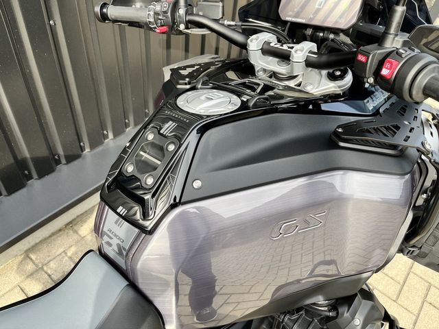 bmw - r-1300-gs-adventure