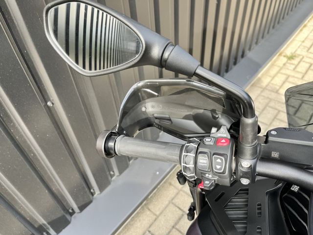 bmw - r-1300-gs-adventure