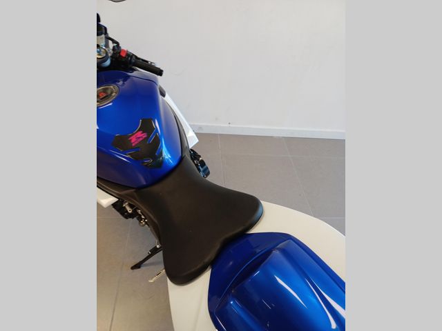 suzuki - gsx-r-750