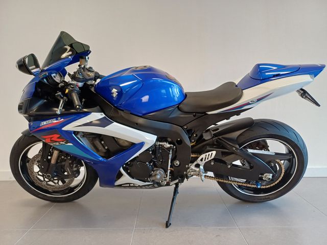 suzuki - gsx-r-750