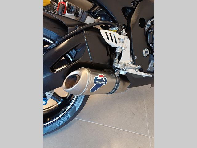 suzuki - gsx-r-750