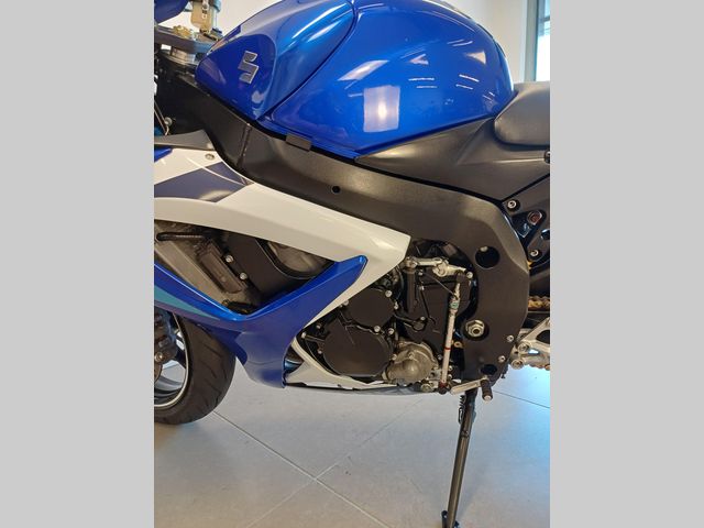 suzuki - gsx-r-750
