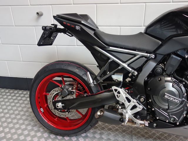 suzuki - gsx-8r