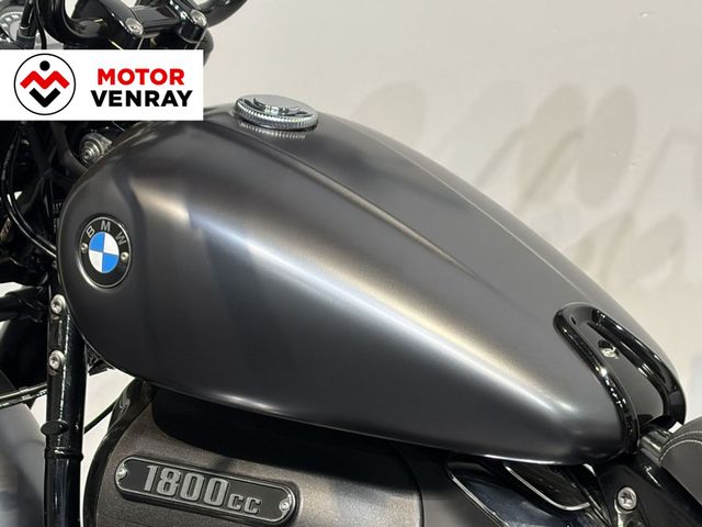 bmw - r-18-rocktane