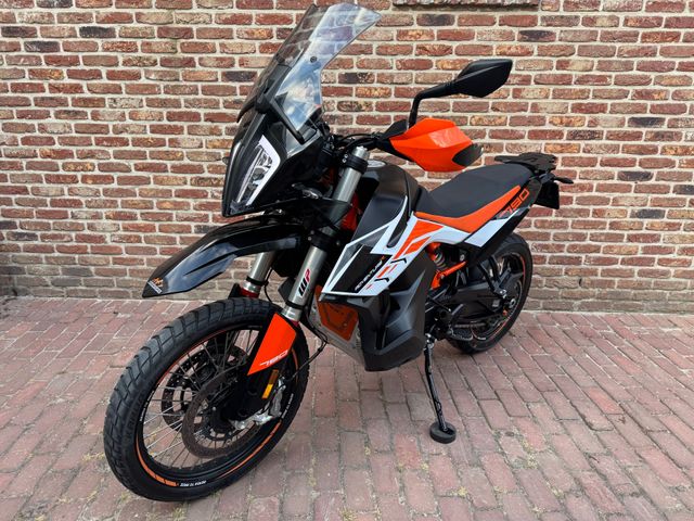 ktm - 790-adventure-r
