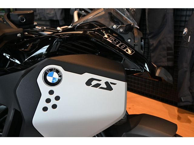 bmw - f-900-gs-adventure